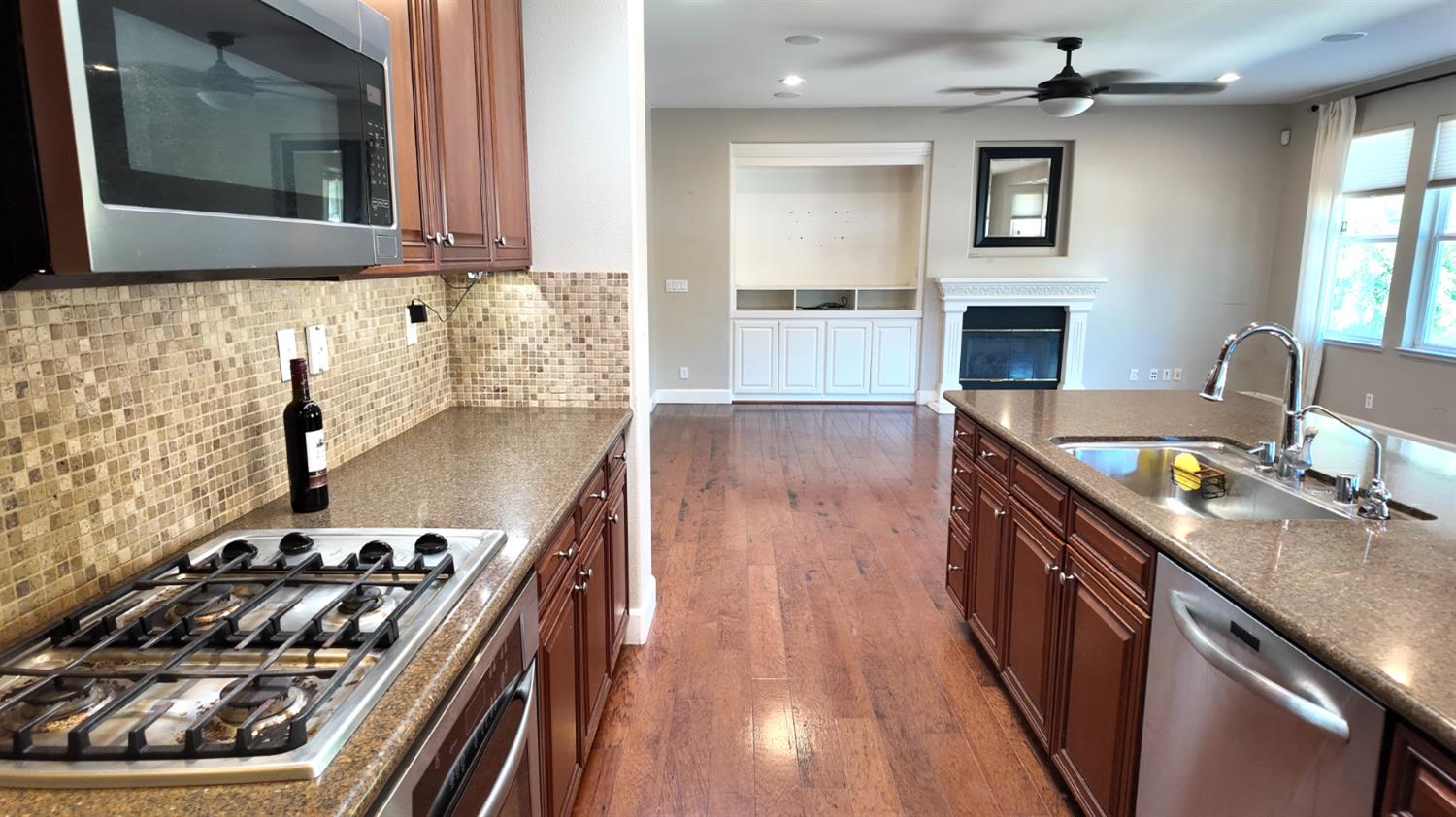 2297 S Adrian Ave, Fresno, CA 93727