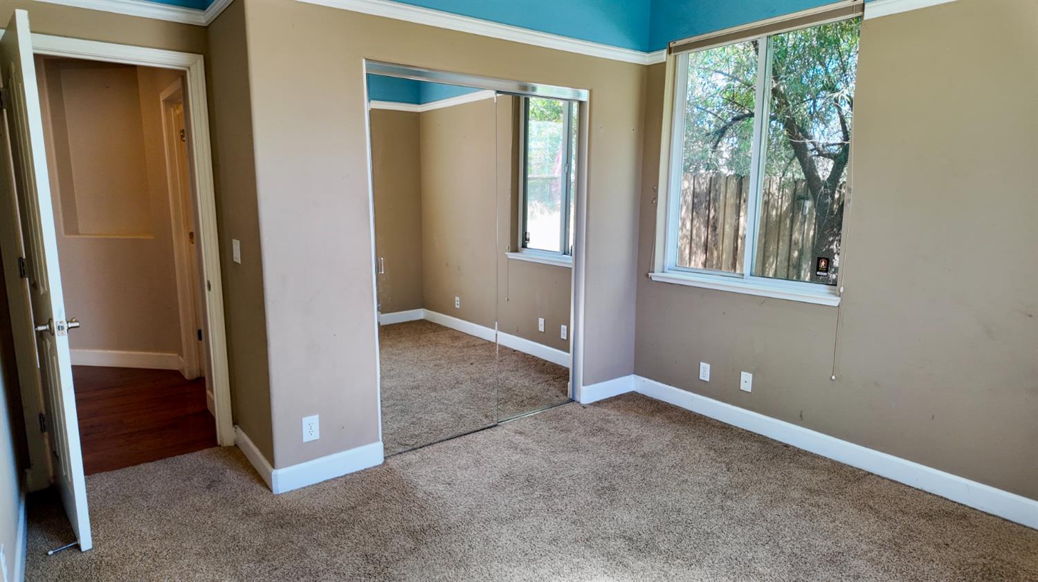 2297 S Adrian Ave, Fresno, CA 93727