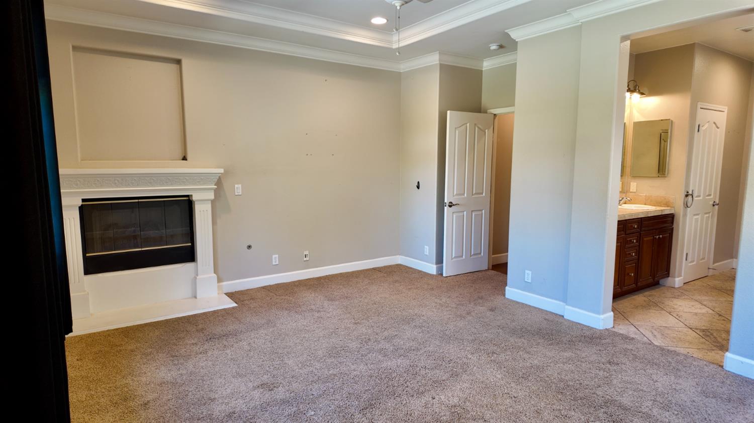 2297 S Adrian Ave, Fresno, CA 93727