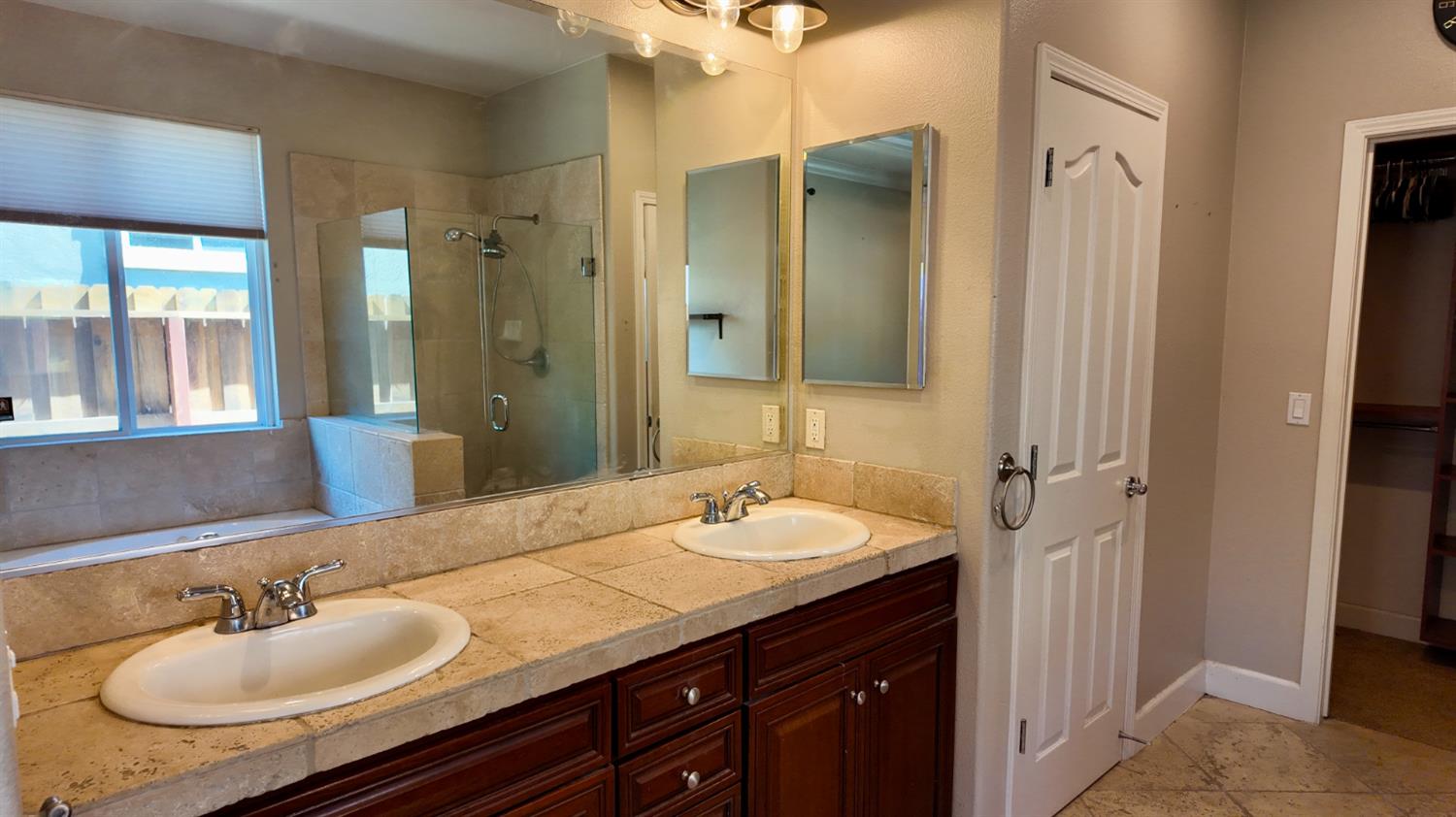 2297 S Adrian Ave, Fresno, CA 93727