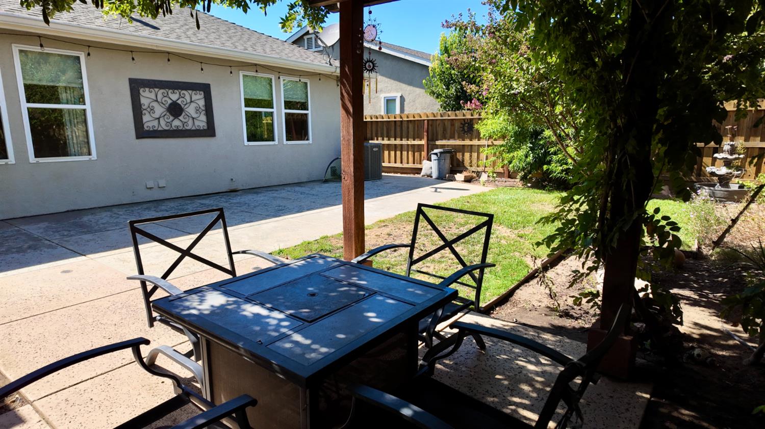 2297 S Adrian Ave, Fresno, CA 93727