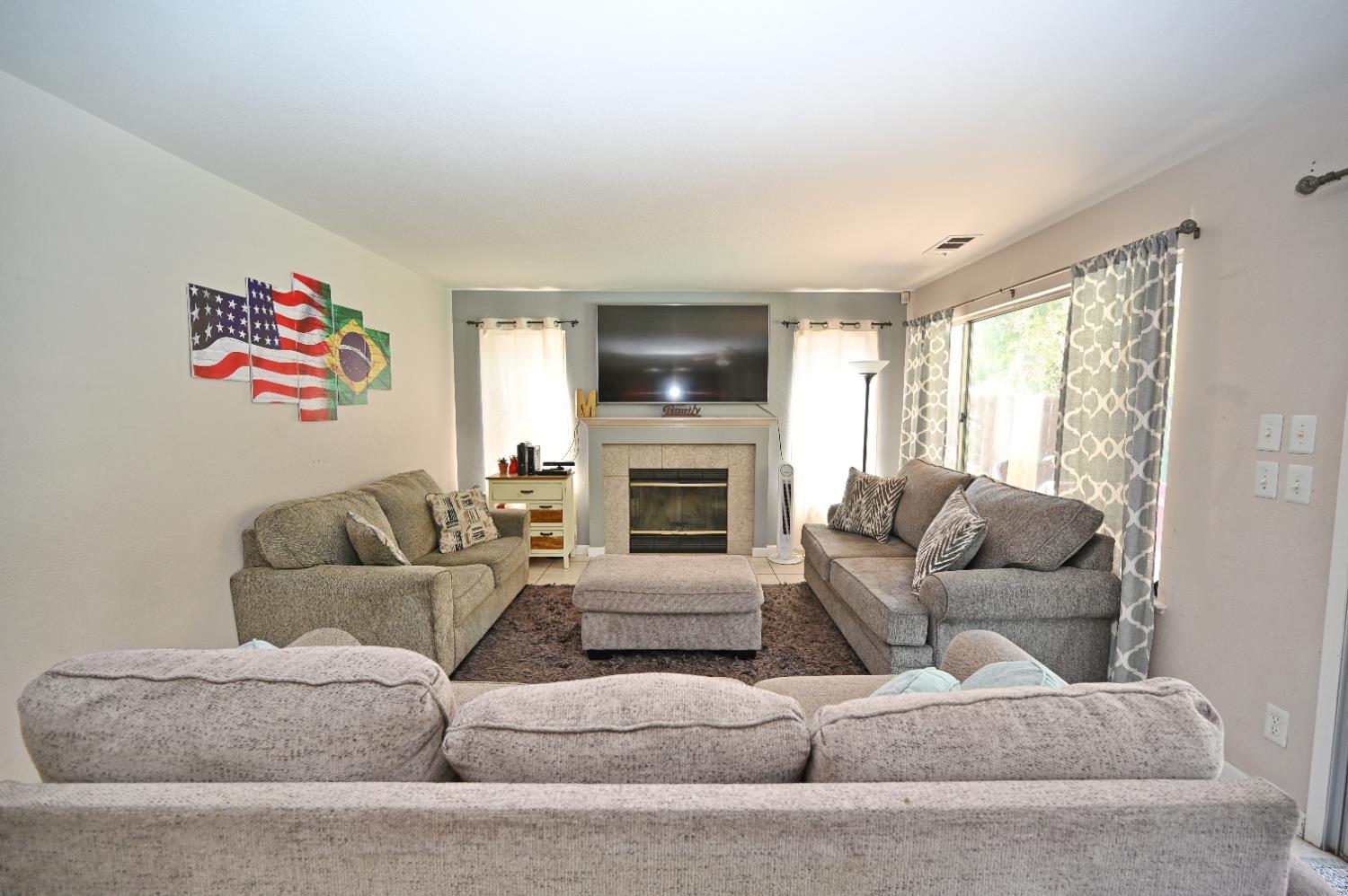 870 N Bush Ave, Clovis, CA 93611