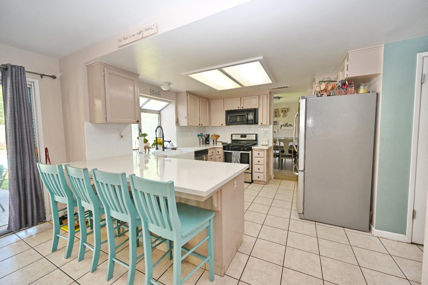 870 N Bush Ave, Clovis, CA 93611