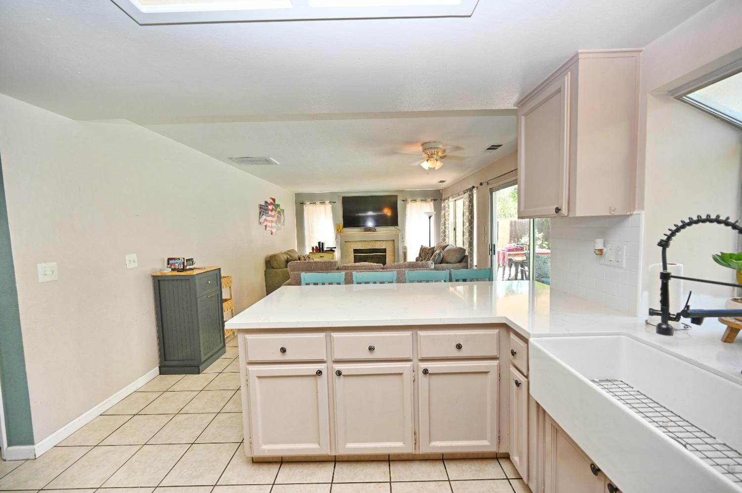 870 N Bush Ave, Clovis, CA 93611