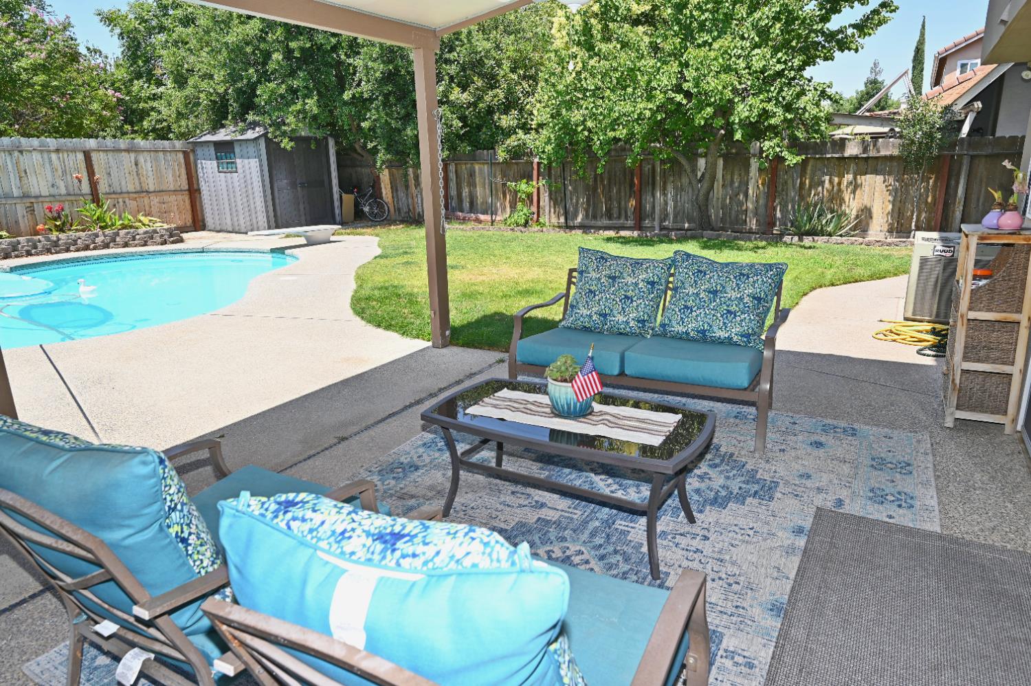 870 N Bush Ave, Clovis, CA 93611