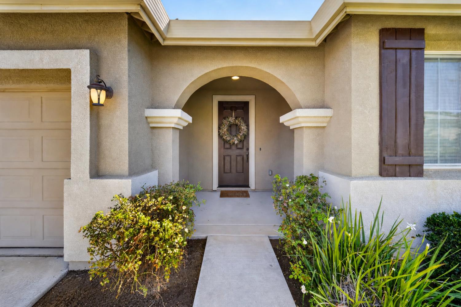 953 Chianti Cir, Coalinga, CA 93210