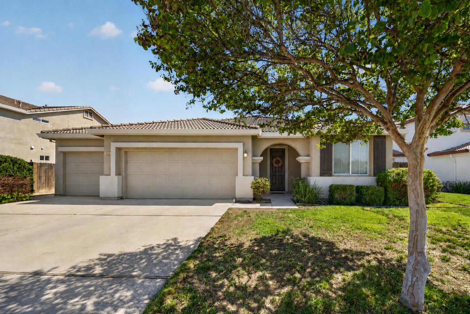 953 Chianti Cir, Coalinga, CA 93210