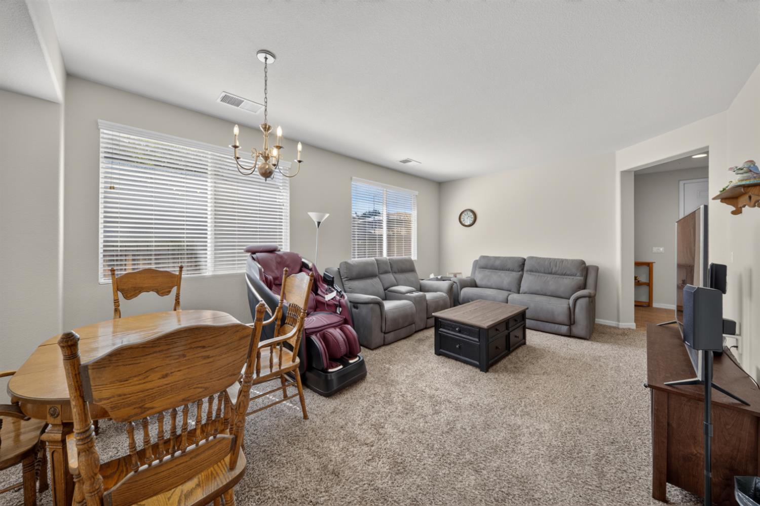 953 Chianti Cir, Coalinga, CA 93210