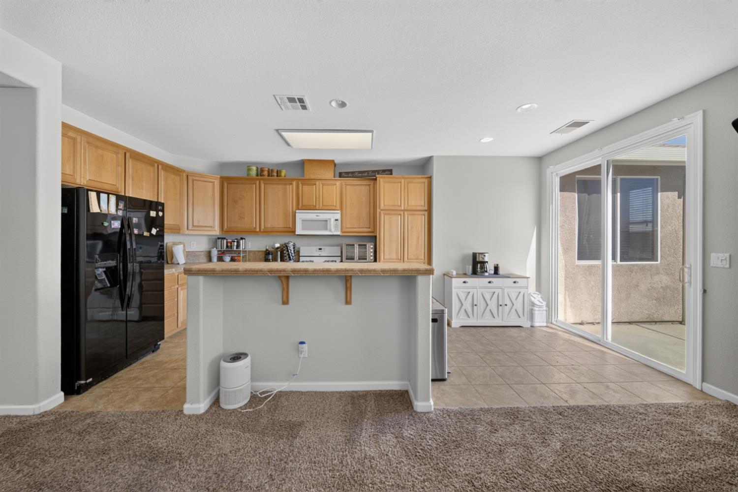 953 Chianti Cir, Coalinga, CA 93210