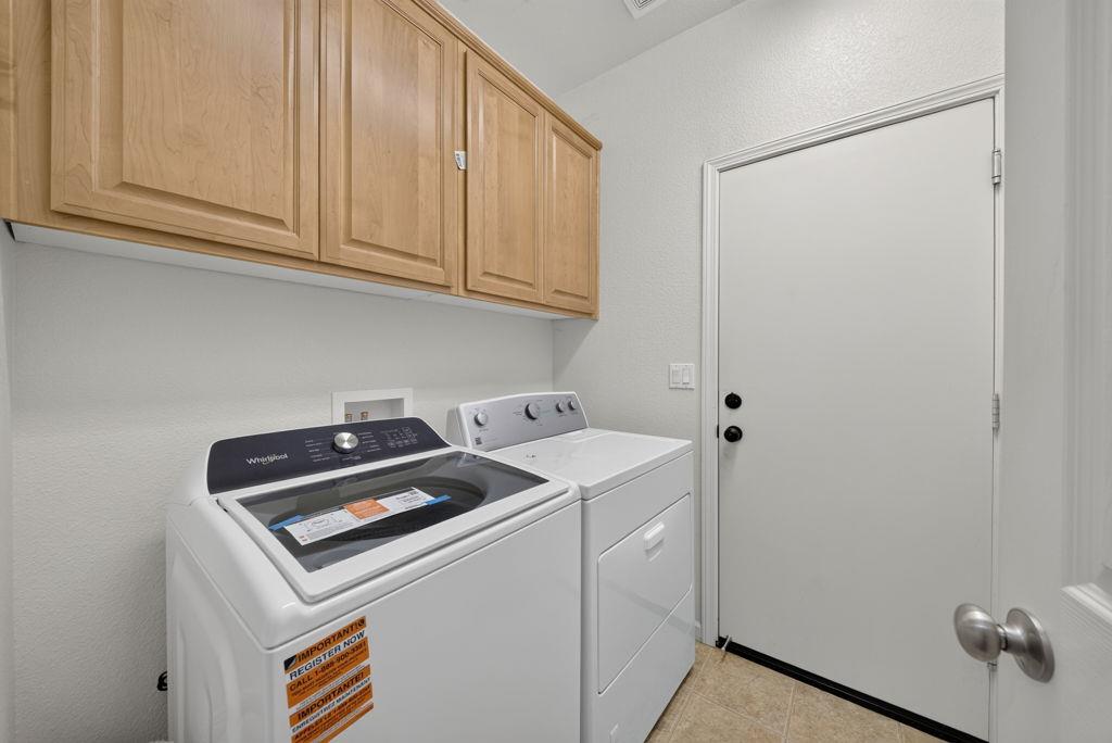 953 Chianti Cir, Coalinga, CA 93210