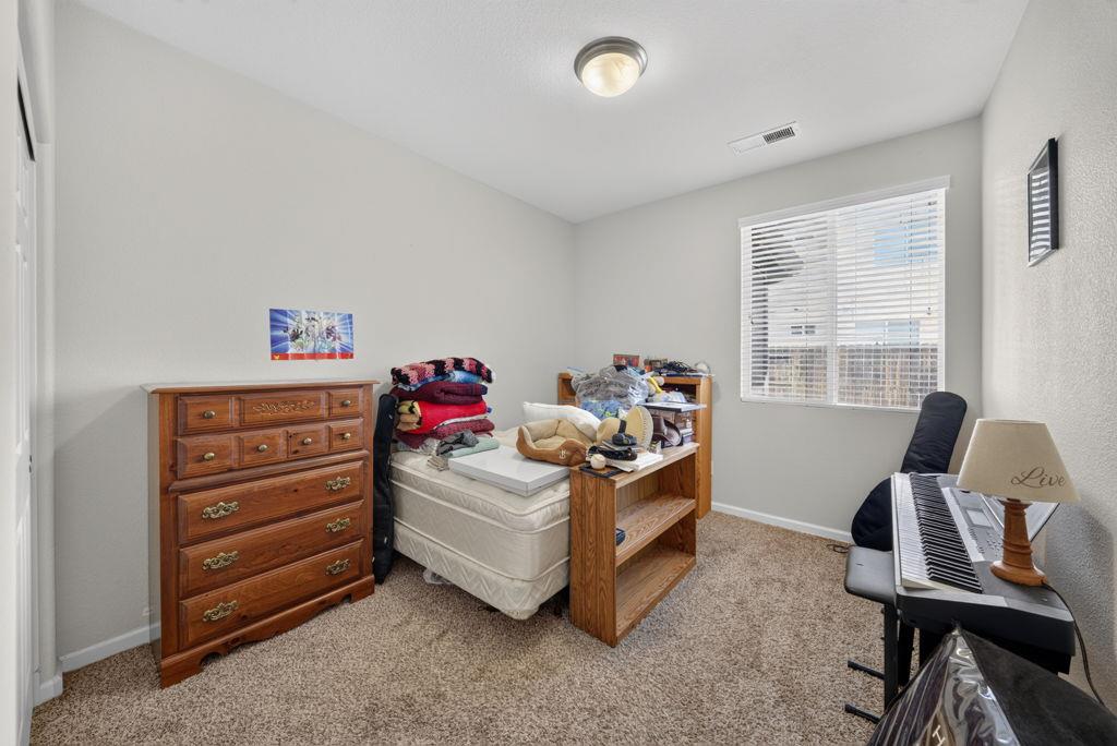 953 Chianti Cir, Coalinga, CA 93210
