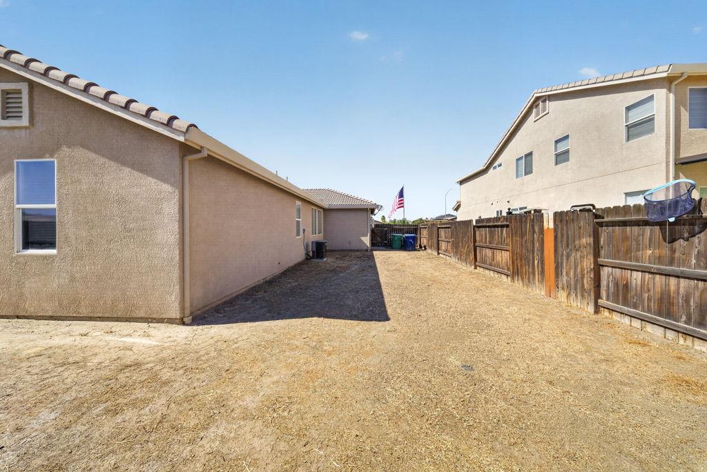 953 Chianti Cir, Coalinga, CA 93210