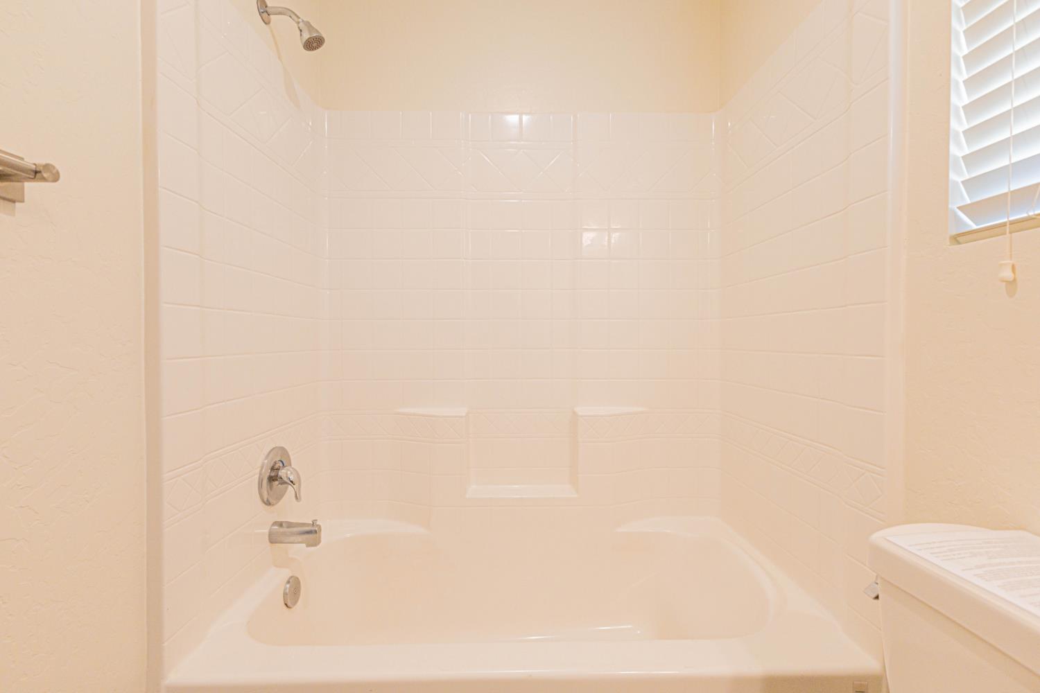 3707 Graystoke Way, Clovis, CA 93619
