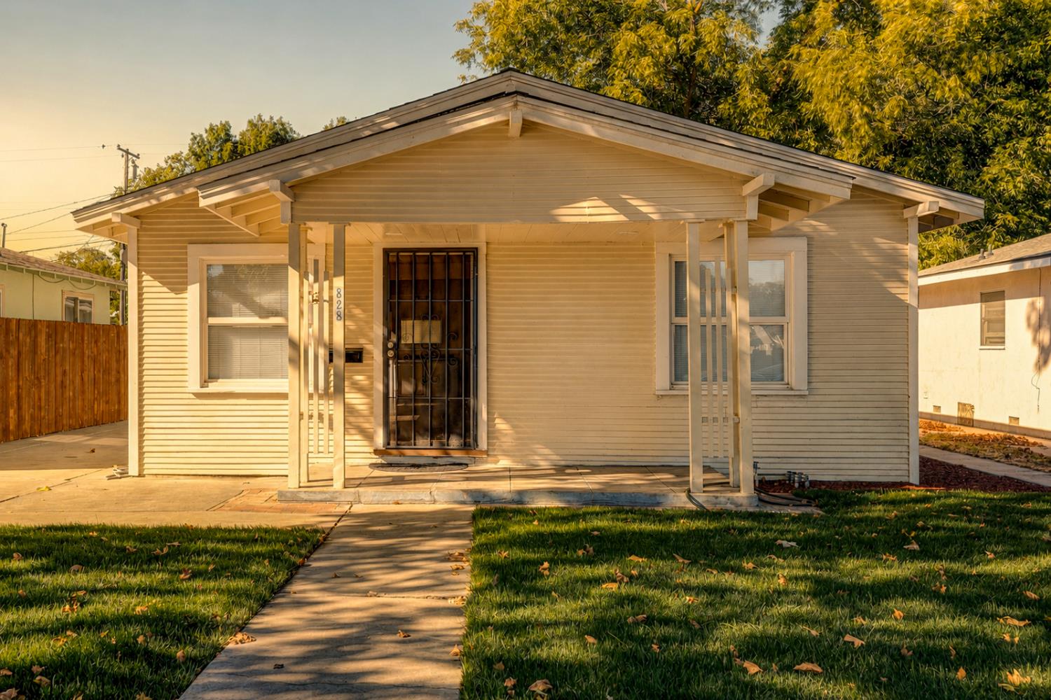 828 W 23rd St, Merced, CA 95340
