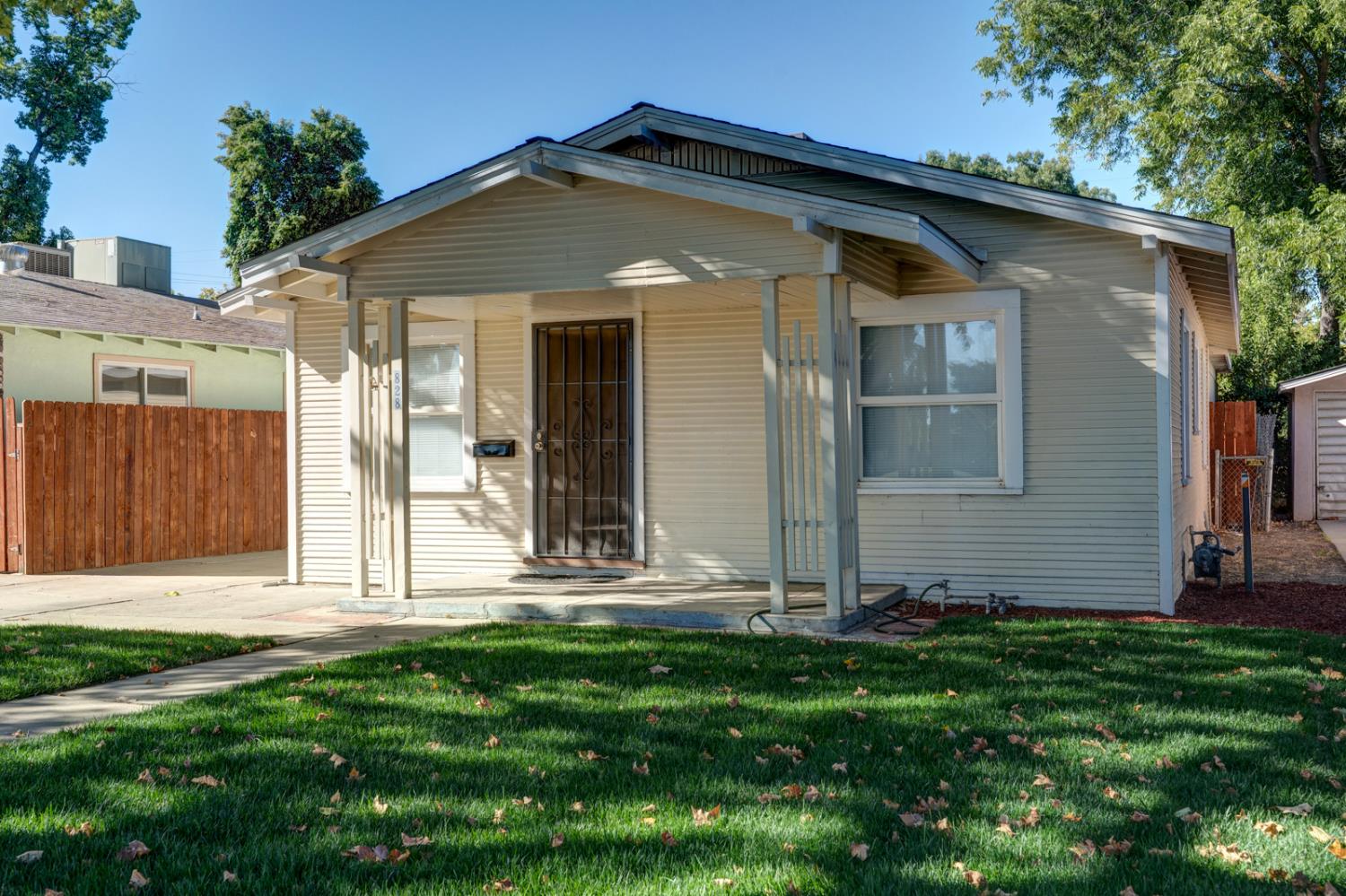 828 W 23rd St, Merced, CA 95340