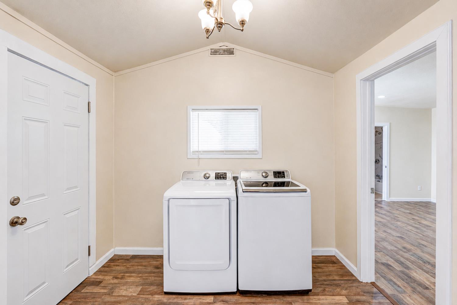 828 W 23rd St, Merced, CA 95340