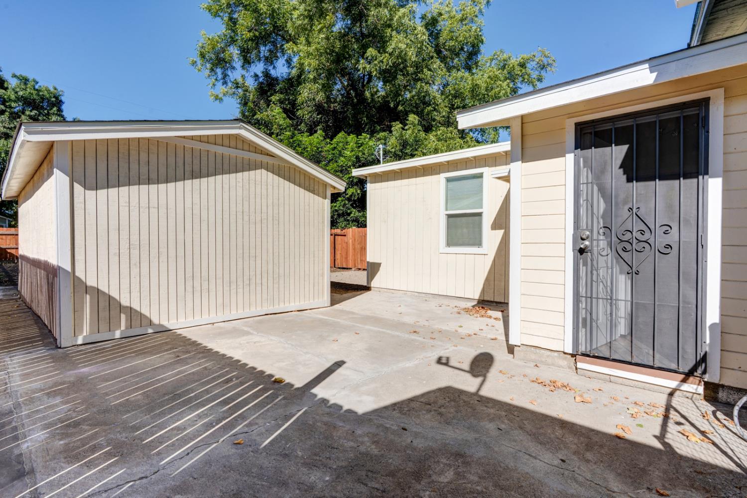 828 W 23rd St, Merced, CA 95340