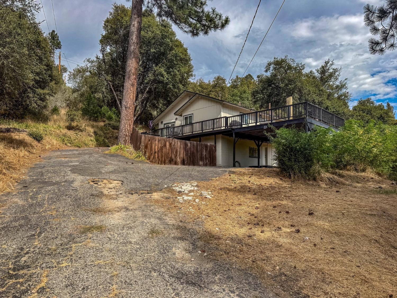 51591 Ponderosa Way, Oakhurst, CA 93644