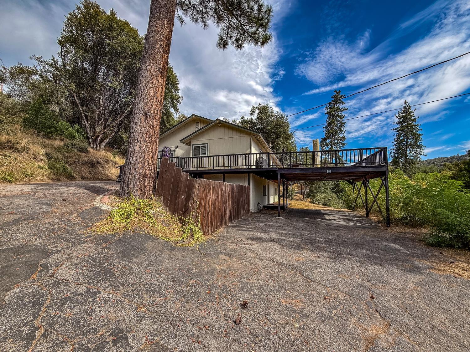 51591 Ponderosa Way, Oakhurst, CA 93644