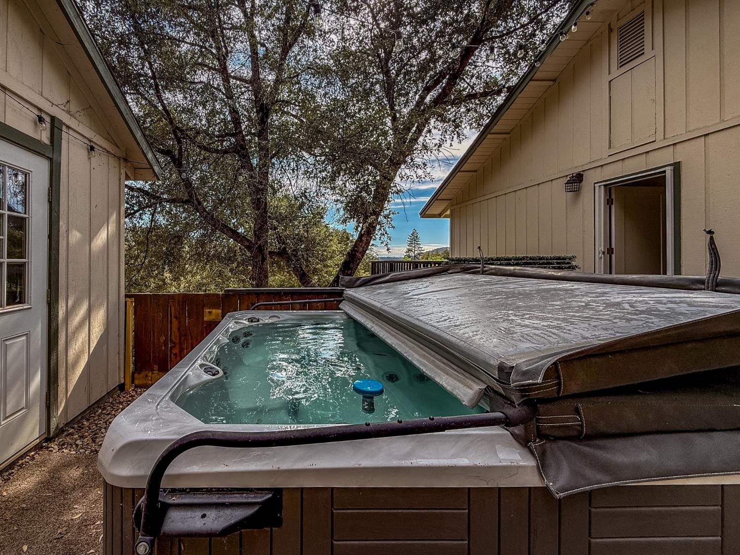 51591 Ponderosa Way, Oakhurst, CA 93644