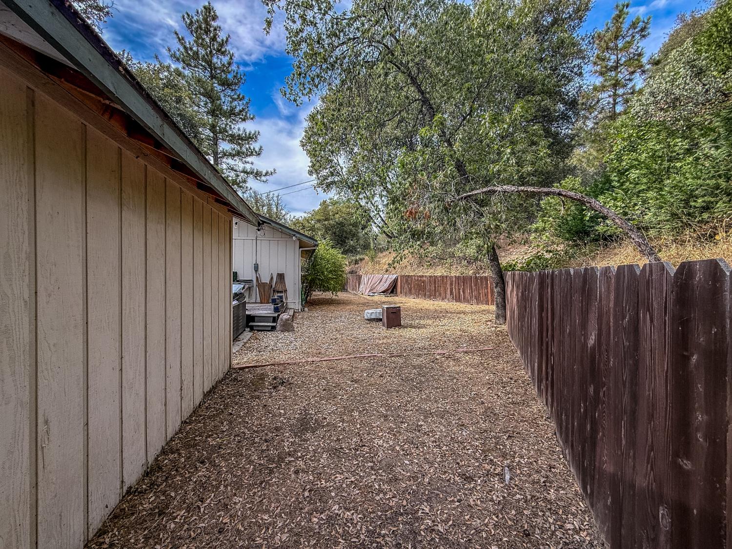 51591 Ponderosa Way, Oakhurst, CA 93644
