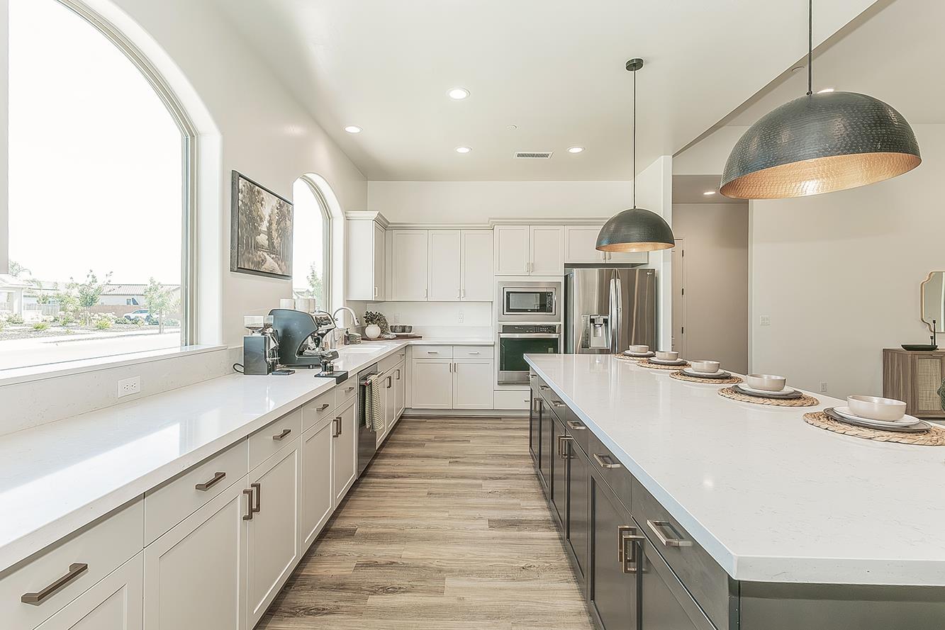 1940 Solig Ave, Kingsburg, CA 93631