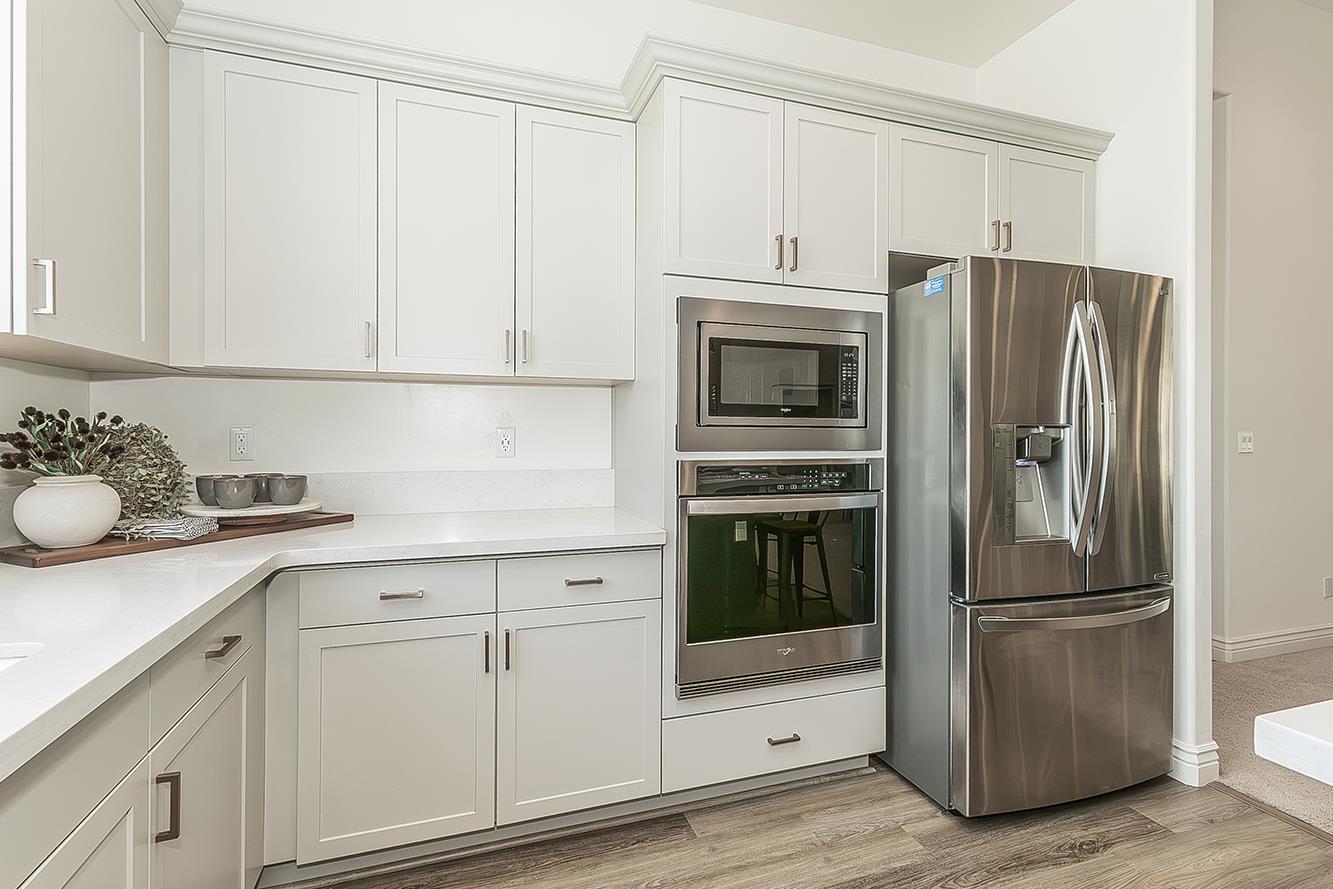 1940 Solig Ave, Kingsburg, CA 93631
