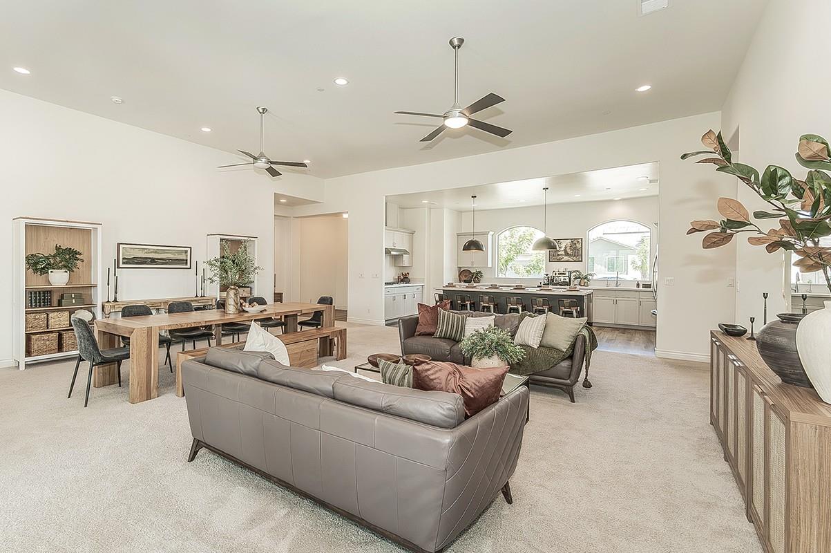 1940 Solig Ave, Kingsburg, CA 93631