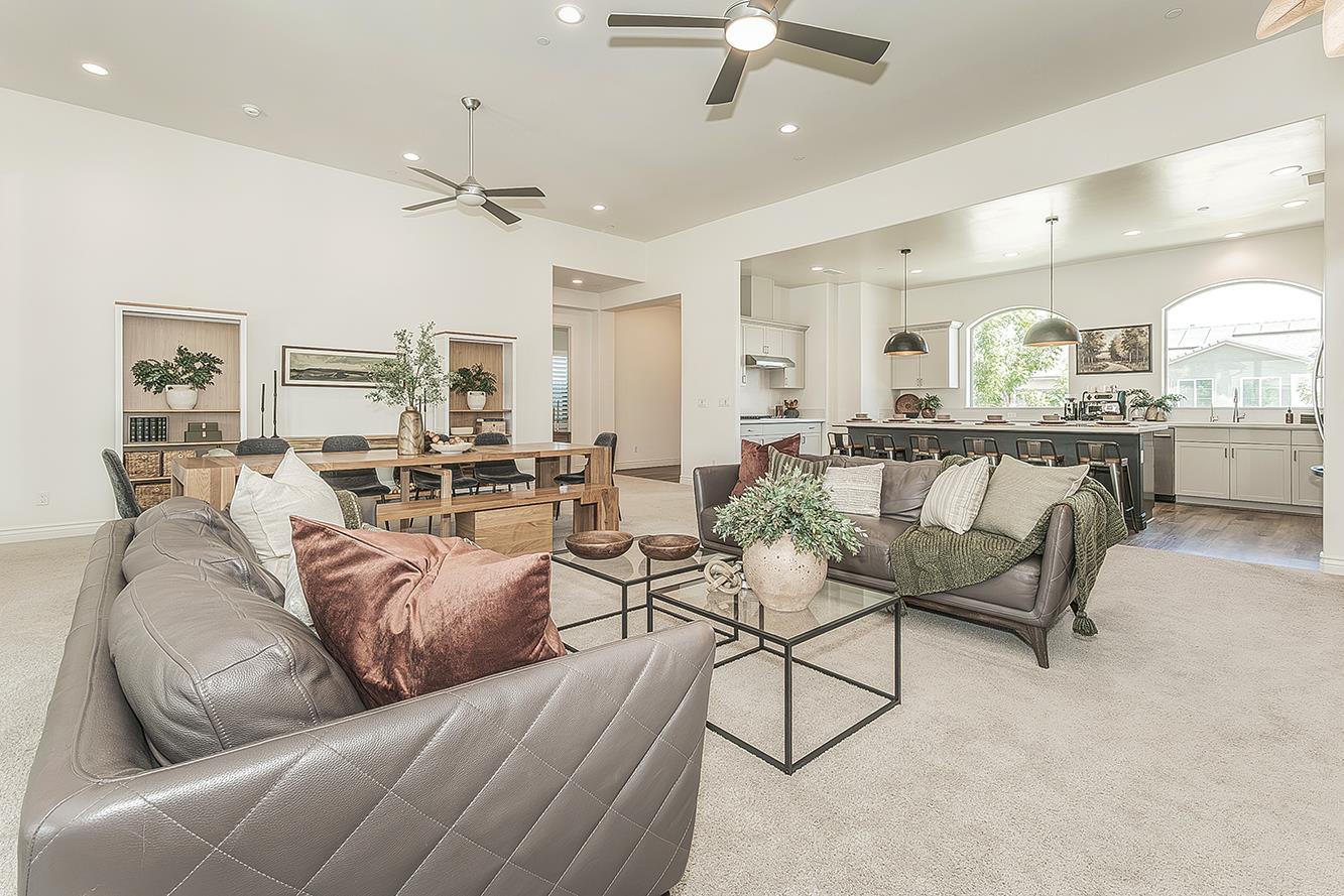 1940 Solig Ave, Kingsburg, CA 93631