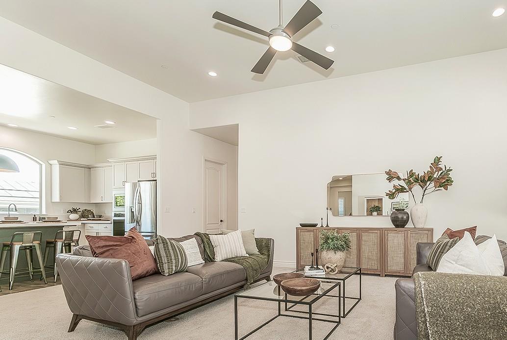 1940 Solig Ave, Kingsburg, CA 93631