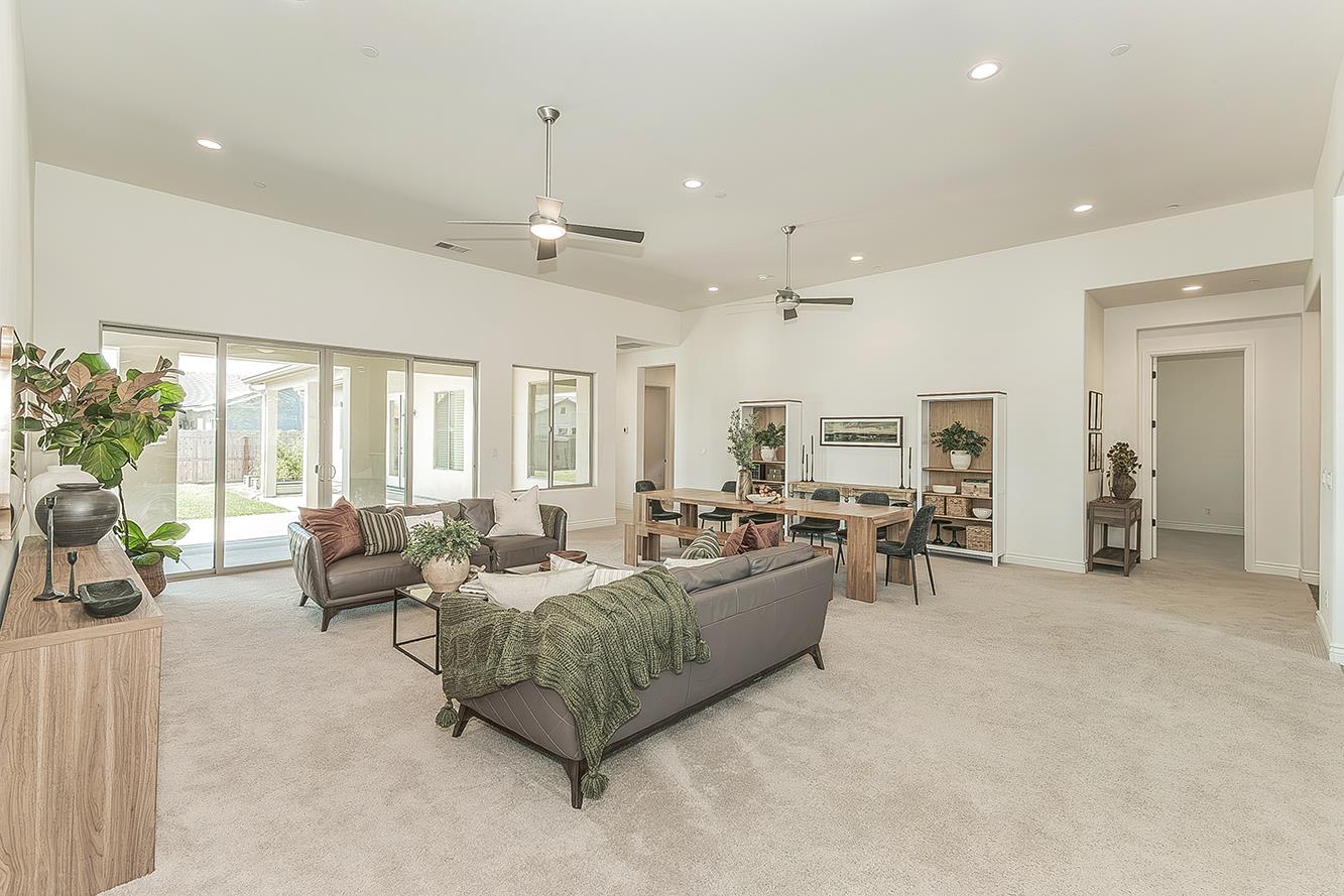 1940 Solig Ave, Kingsburg, CA 93631