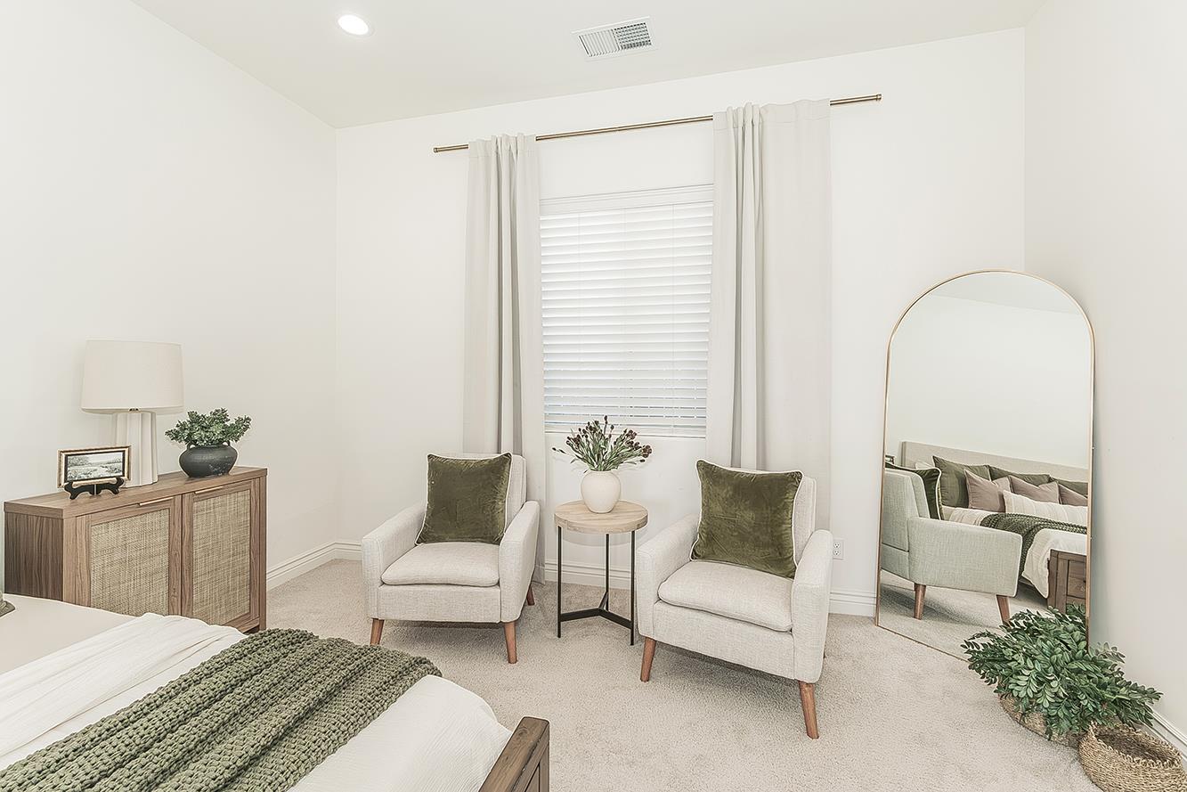 1940 Solig Ave, Kingsburg, CA 93631