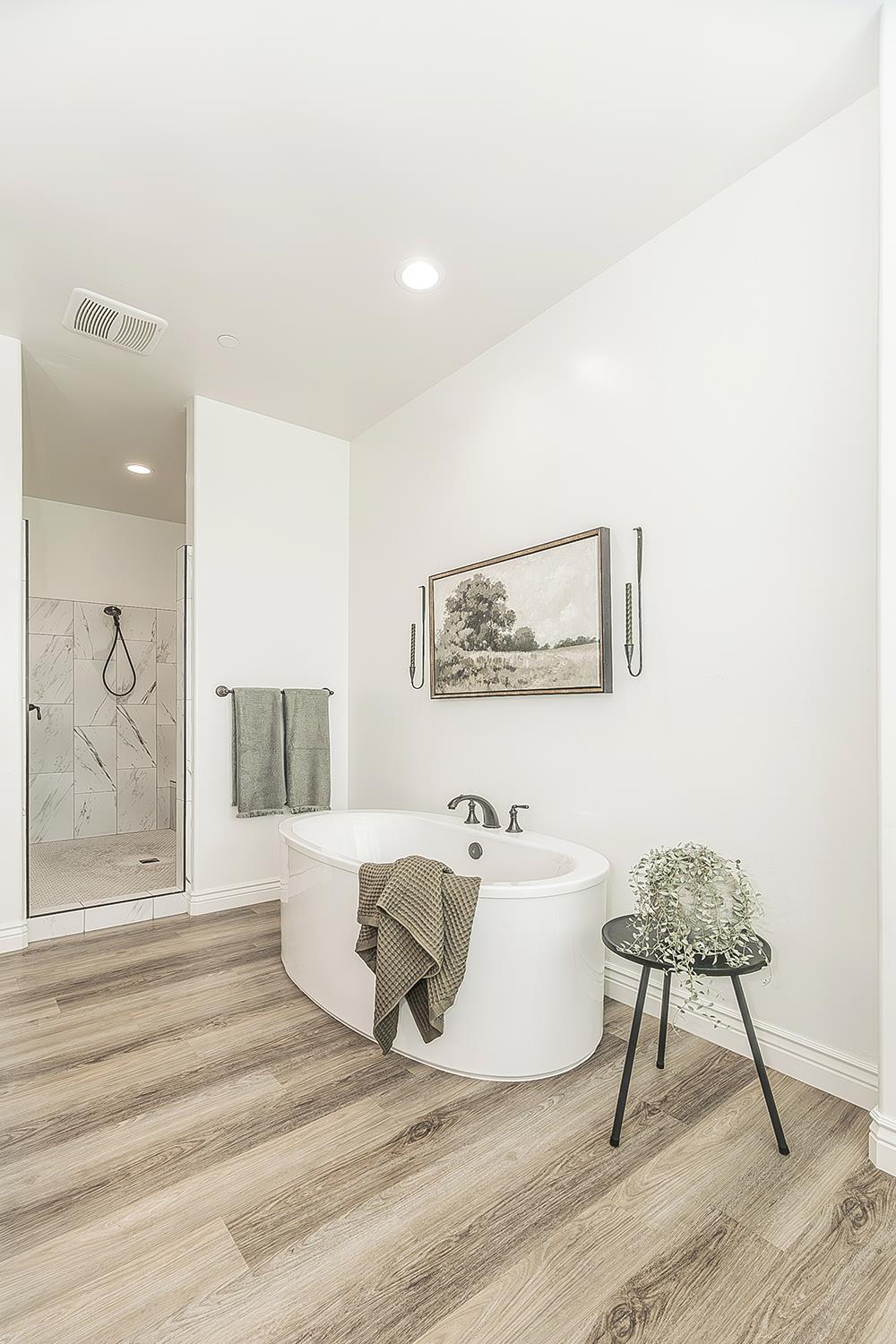 1940 Solig Ave, Kingsburg, CA 93631