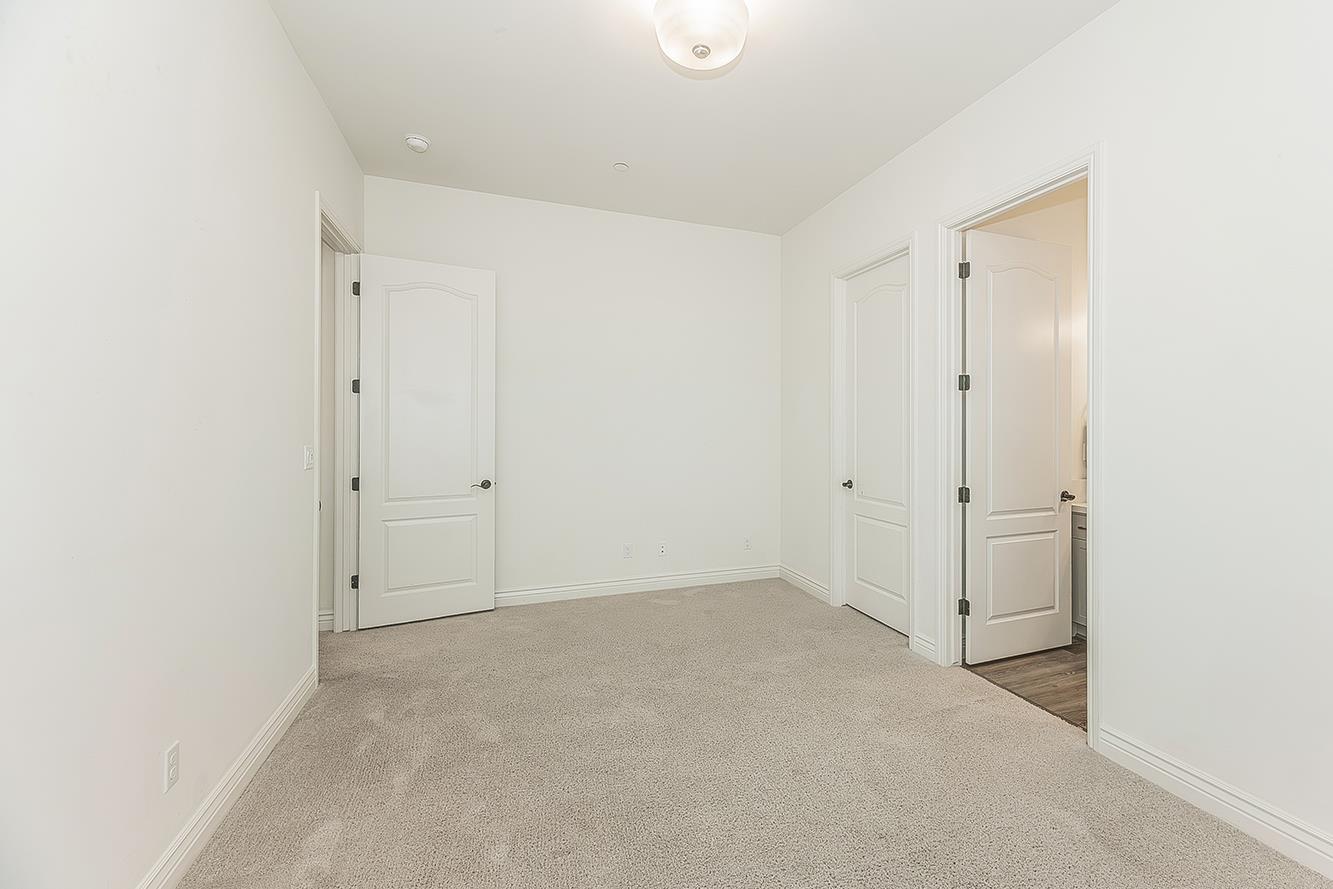 1940 Solig Ave, Kingsburg, CA 93631