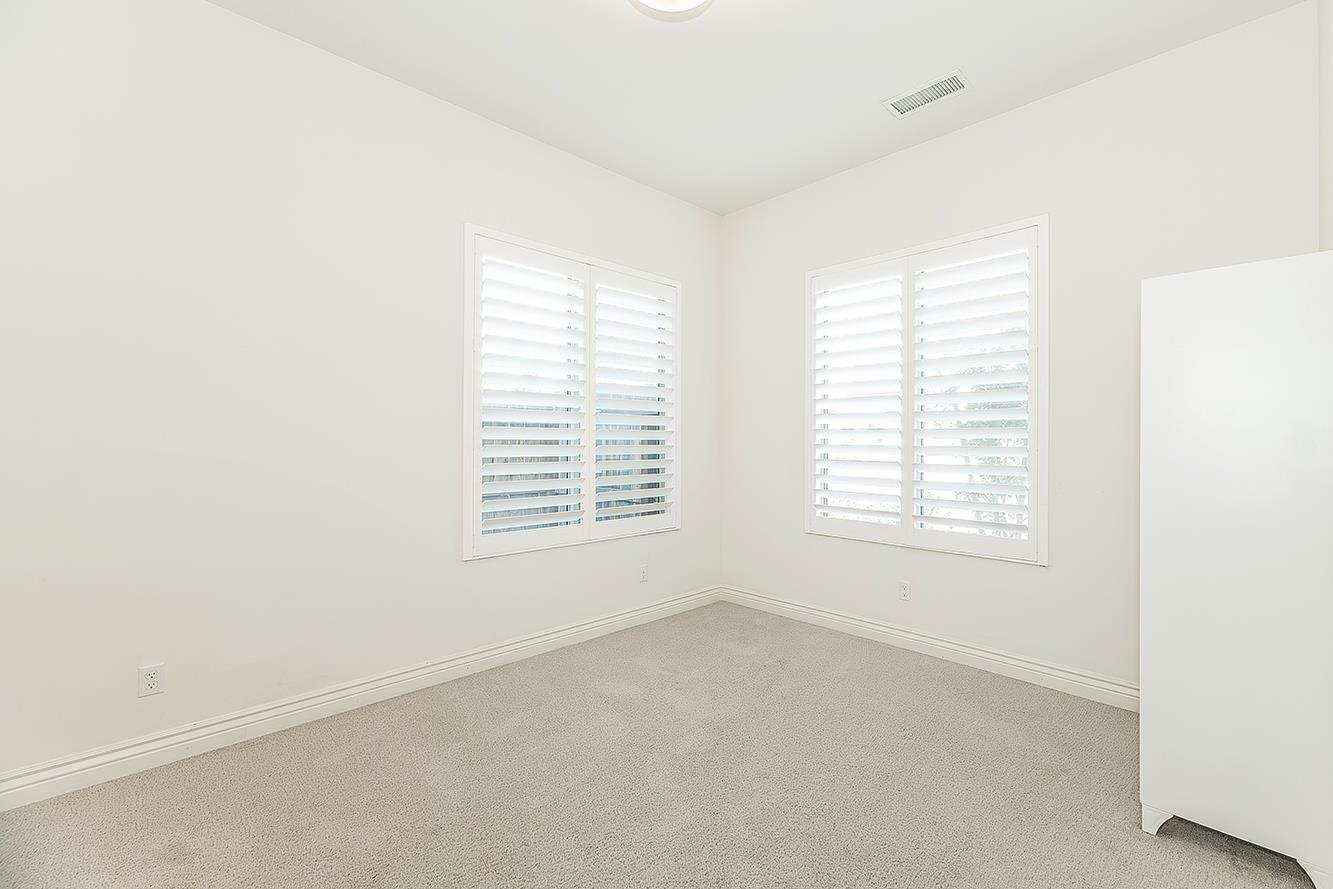 1940 Solig Ave, Kingsburg, CA 93631