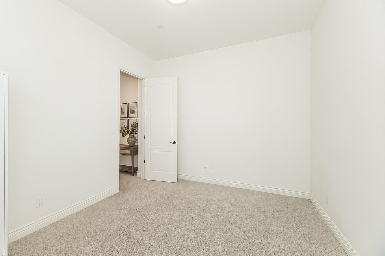 1940 Solig Ave, Kingsburg, CA 93631