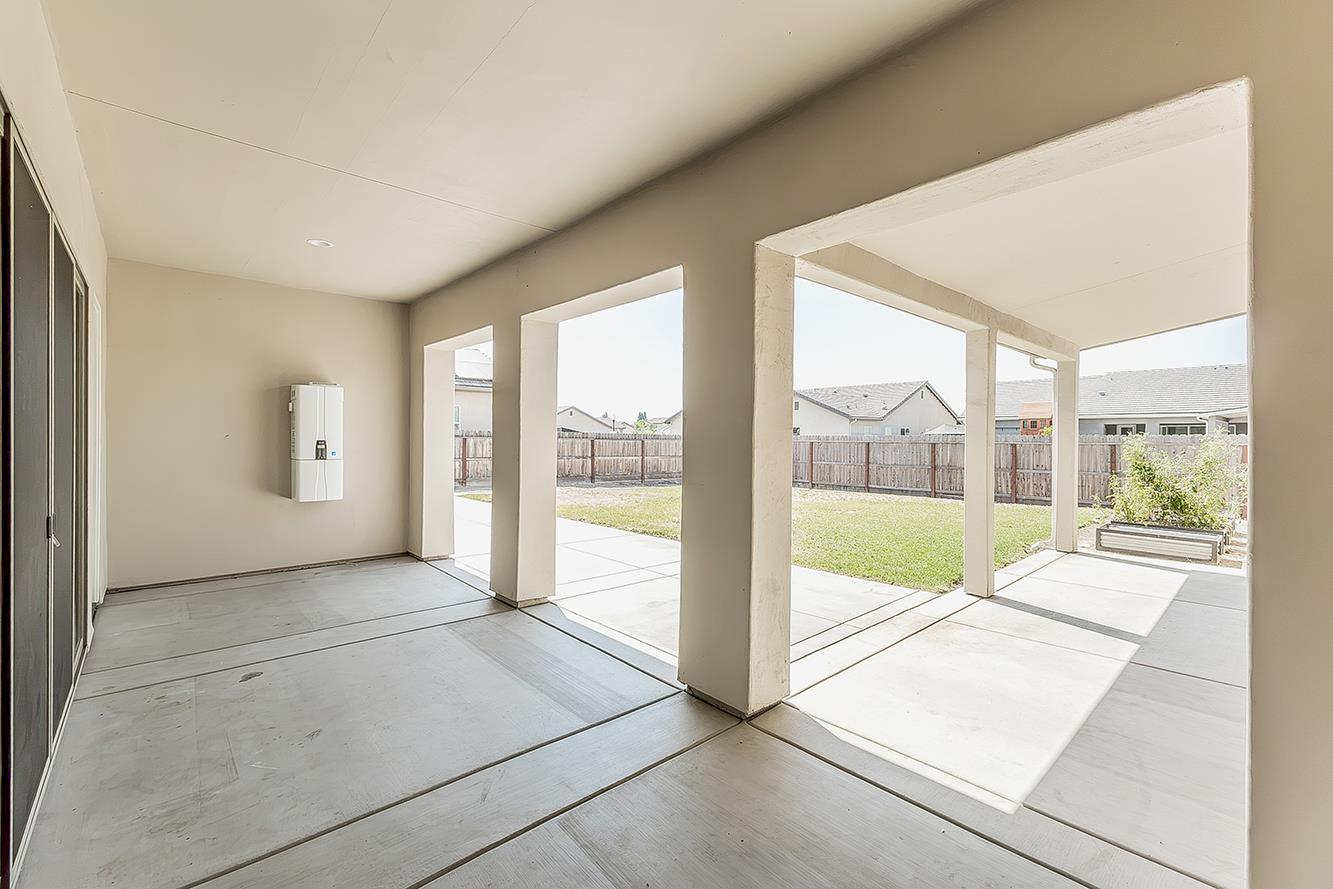 1940 Solig Ave, Kingsburg, CA 93631