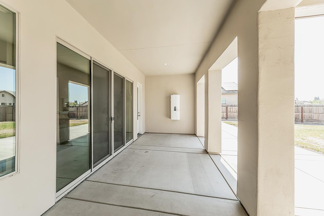 1940 Solig Ave, Kingsburg, CA 93631