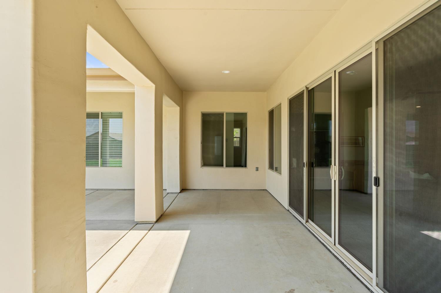 1940 Solig Ave, Kingsburg, CA 93631