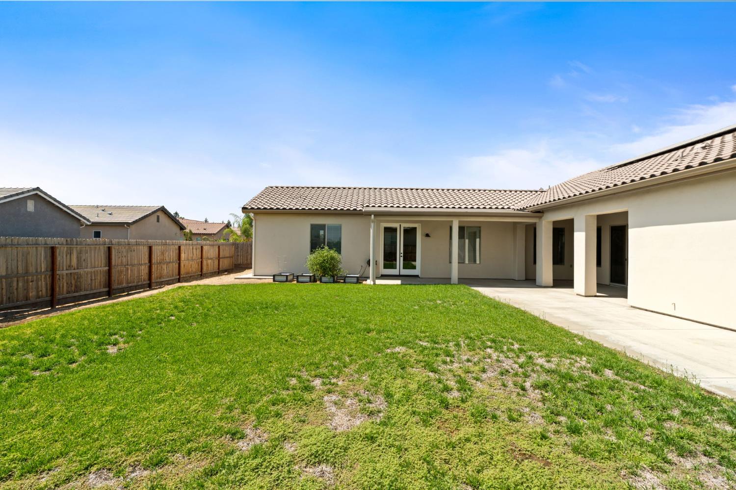 1940 Solig Ave, Kingsburg, CA 93631