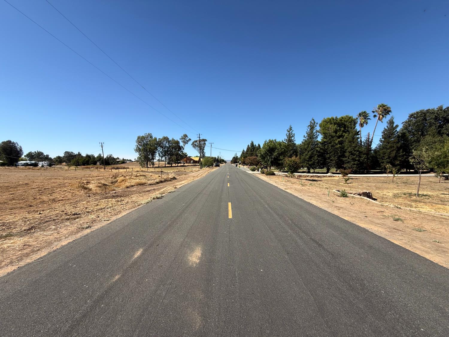 1 Brookhill Road, Madera, CA 93636