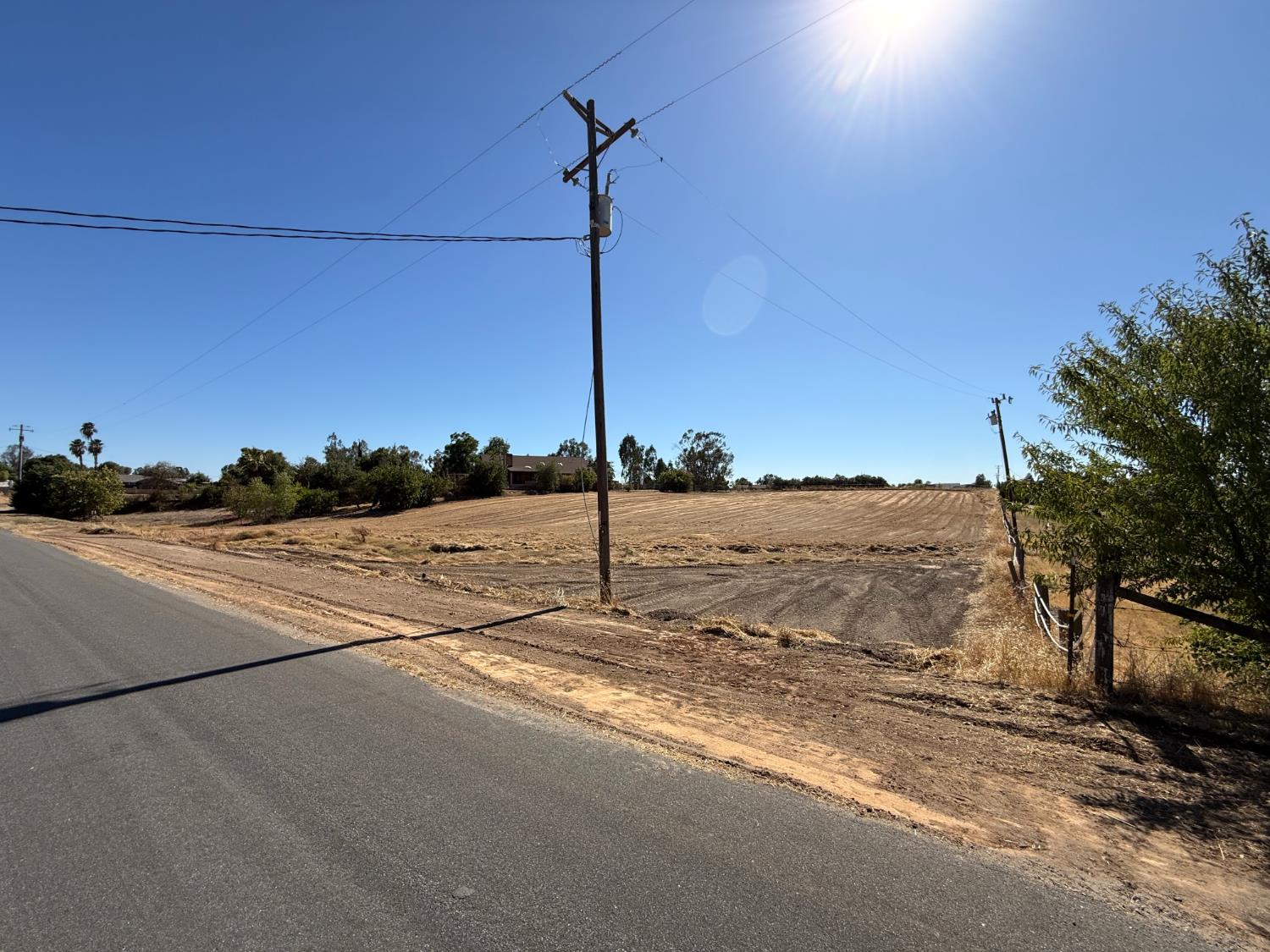 1 Brookhill Road, Madera, CA 93636