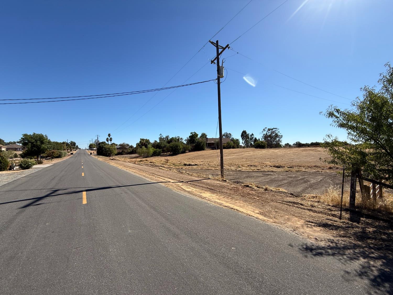 1 Brookhill Road, Madera, CA 93636