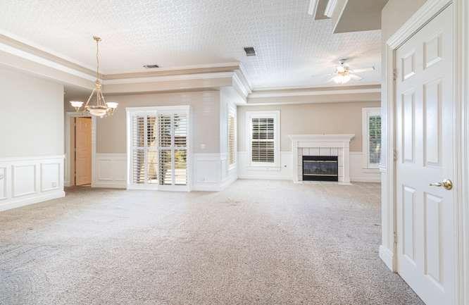 175 N Burgan Ave, Clovis, CA 93611