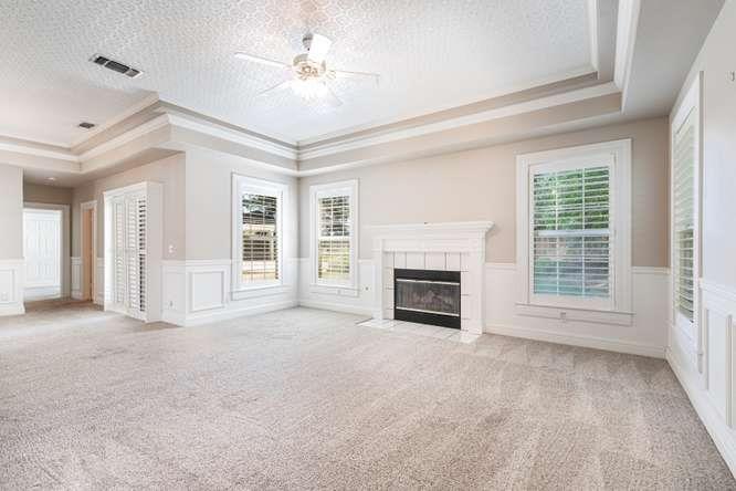 175 N Burgan Ave, Clovis, CA 93611