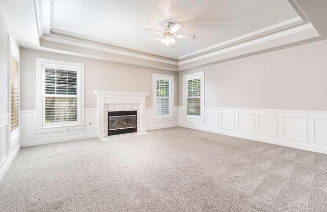 175 N Burgan Ave, Clovis, CA 93611