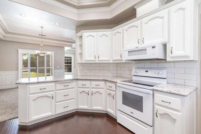 175 N Burgan Ave, Clovis, CA 93611