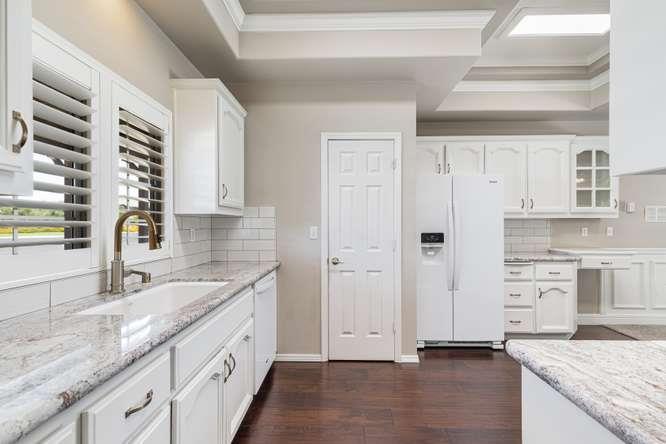 175 N Burgan Ave, Clovis, CA 93611
