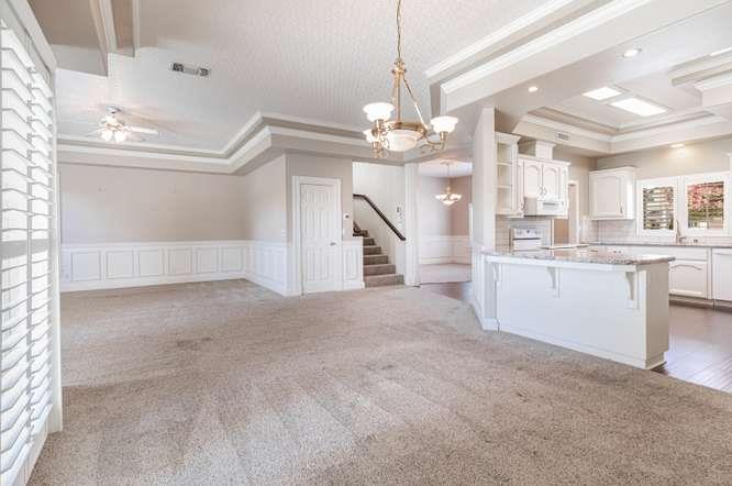 175 N Burgan Ave, Clovis, CA 93611
