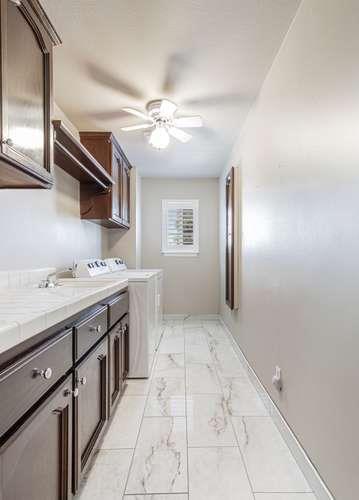 175 N Burgan Ave, Clovis, CA 93611